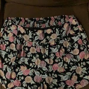 New torrid shorts, size 3 and black with roses